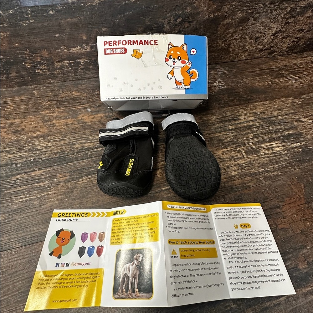 Qumy Black and Yellow Dog Shoes Clothing Accessories